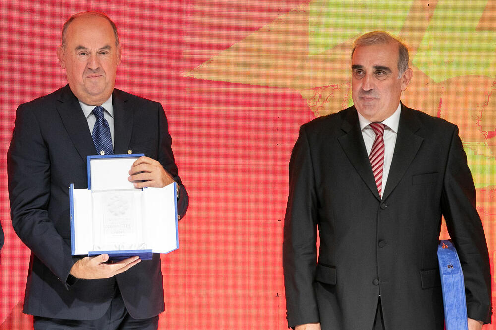 Ministar sporta Vasilije Lalošević i predsjednik COK-a Dušan Simonović, Foto: Crnogorski olimpijski komitet