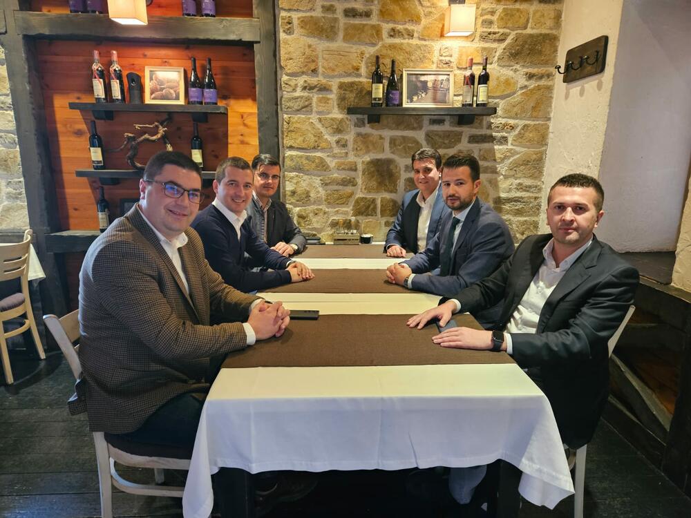 Sa sastanka sa Demokratama