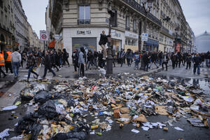 Đubre i garež na ulicama Francuske nakon velikih protesta