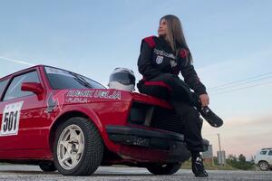 Ena Plakalo vješto uskim i krivudavim putevima: Automobilizam...