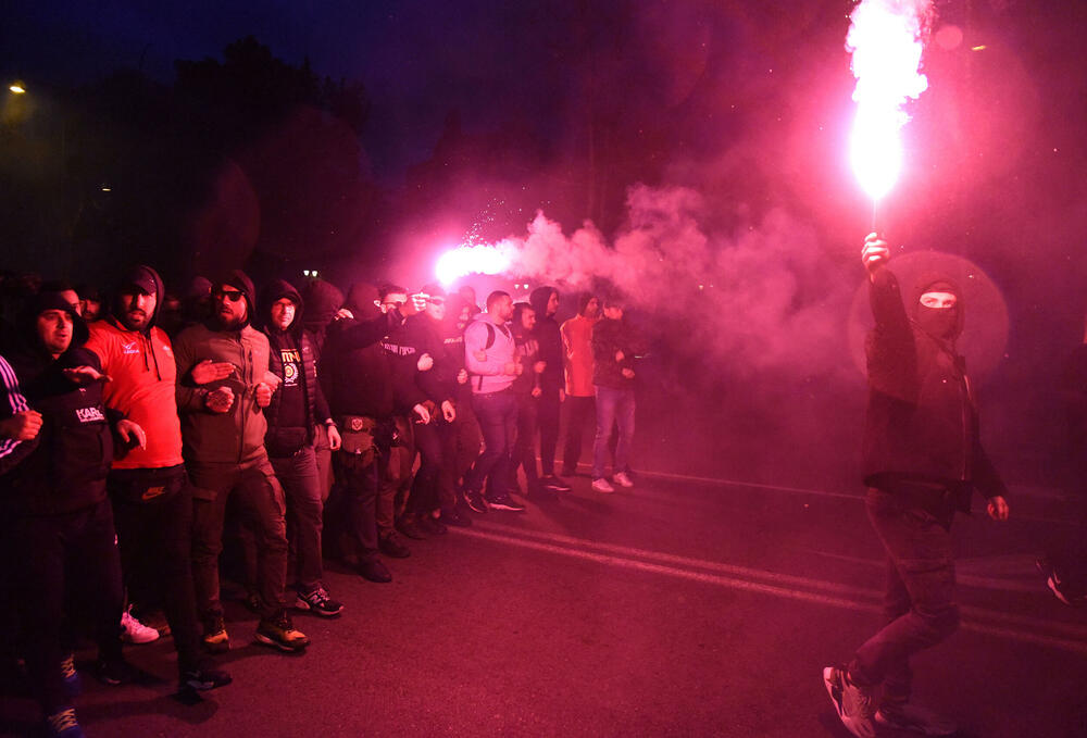 <p>Sve je spremno za veliki derbi</p>