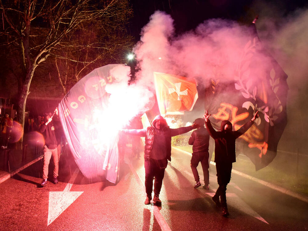 <p>Sve je spremno za veliki derbi</p>