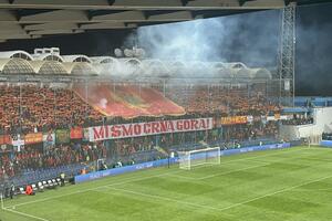 Pogledajte atmosferu tokom intoniranja crnogorske himne, aplauz za...