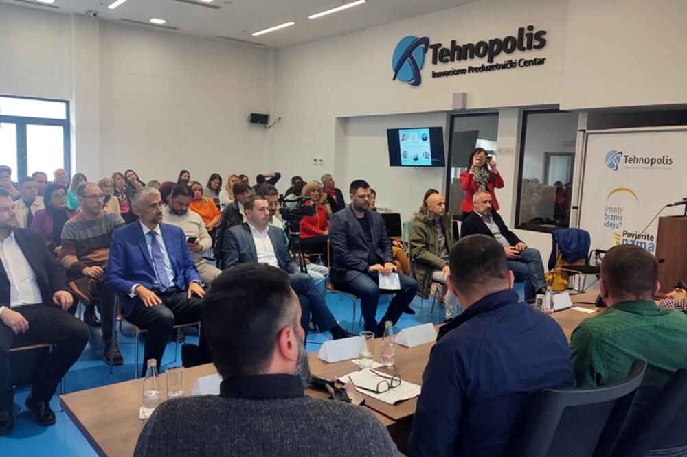 Sa panel diskusije, Foto: Svetlana Mandić