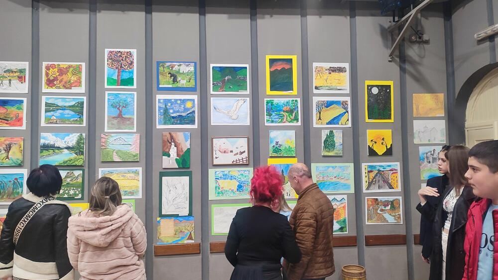 <p>Izložba učenika Osnovne Škole "Dušan Bojović" iz Župe nikšićke</p>