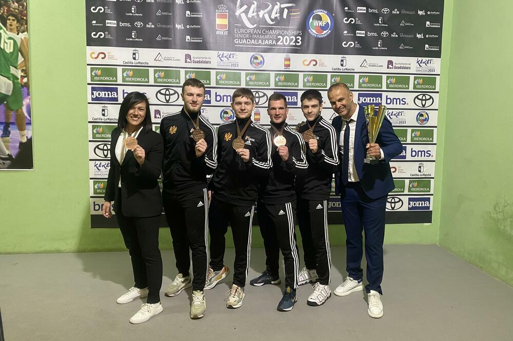 Ovoga puta trofejni kata tim nije uspio do medalje, Foto: Karate savez Crne Gore