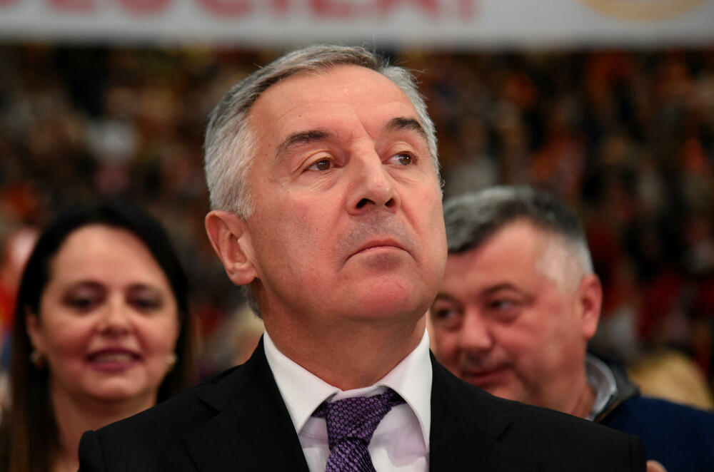 <p>"Rezultat ovih izbora opredijeliće pravac budućeg razvoja naše države. Mi 2. aprila biramo između nastavka evropskog puta Crne Gore i pokušaja da joj se nametne promjena strateškog kursa“, rekao je Đukanović<br /> </p>