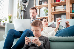 Moderno roditeljstvo, vaspitavanje i komunikacija sa djecom:...