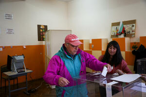 Počeli parlamentarni izbori u Bugarskoj, peti u dvije godine