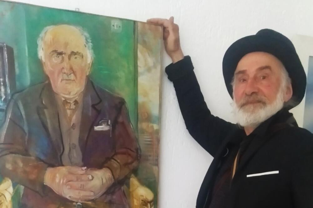 Pero Nikčević i portret njegovog oca u galeriji “Most”, Foto: Jelena Kontić