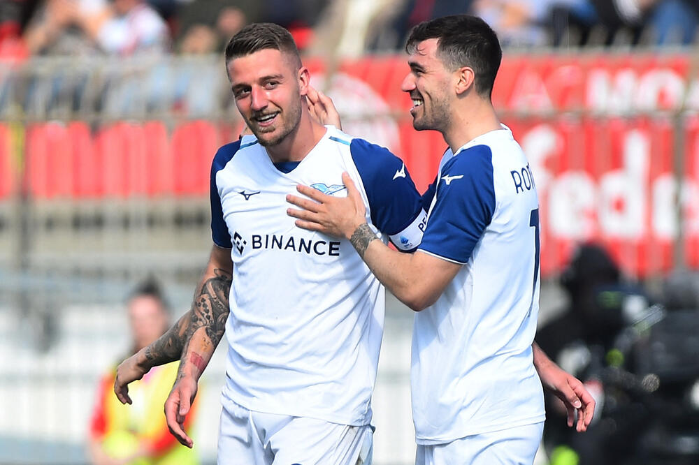 Milinković-Savić proslavlja gol, Foto: Reuters