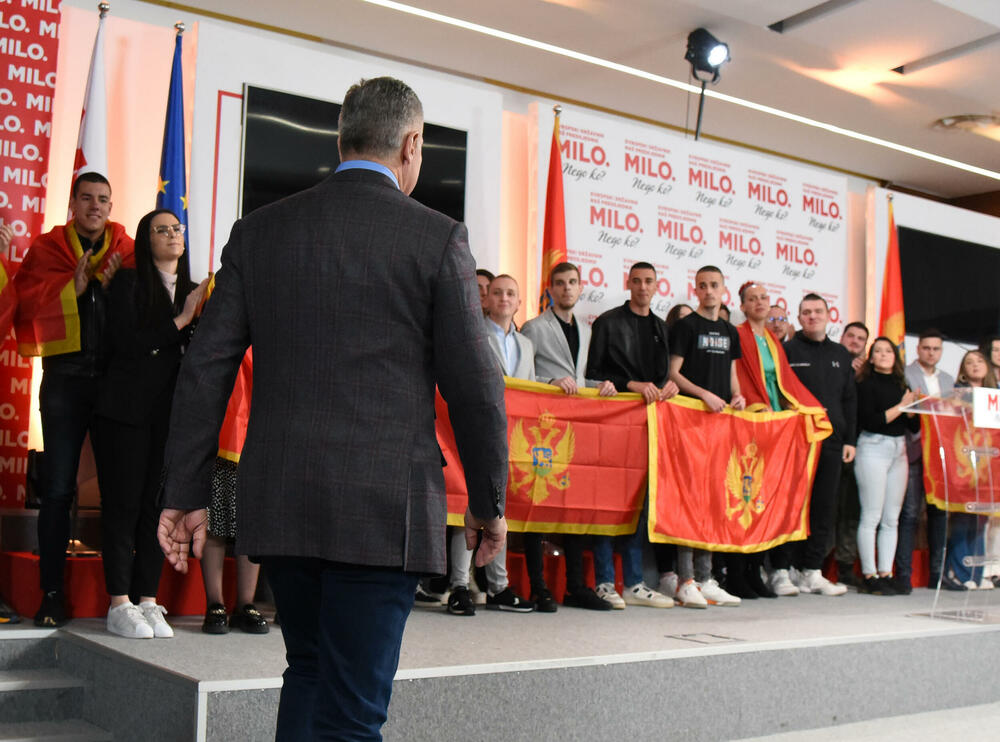 Odlazak nakon više od tri decenije: Đukanović