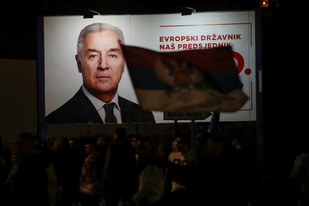 Sa sinoćnjeg slavlja Milatovićevih pristalica, Foto: Reuters