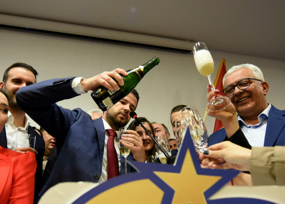 Slavlje u Štabu Milatovića