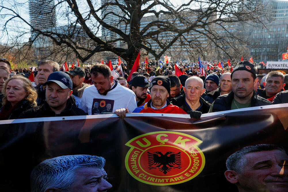 <p>Počelo suđenje za ratne zločine i zločine protiv čovječnosti komandantima Oslobodilačke vojske Kosova (OVK)</p>