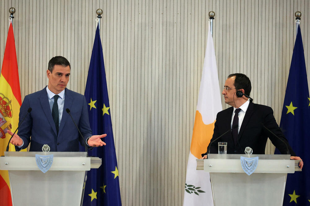 Sančez i Hristodulidis na konferenciji za medije u Nikoziji, Foto: REUTERS