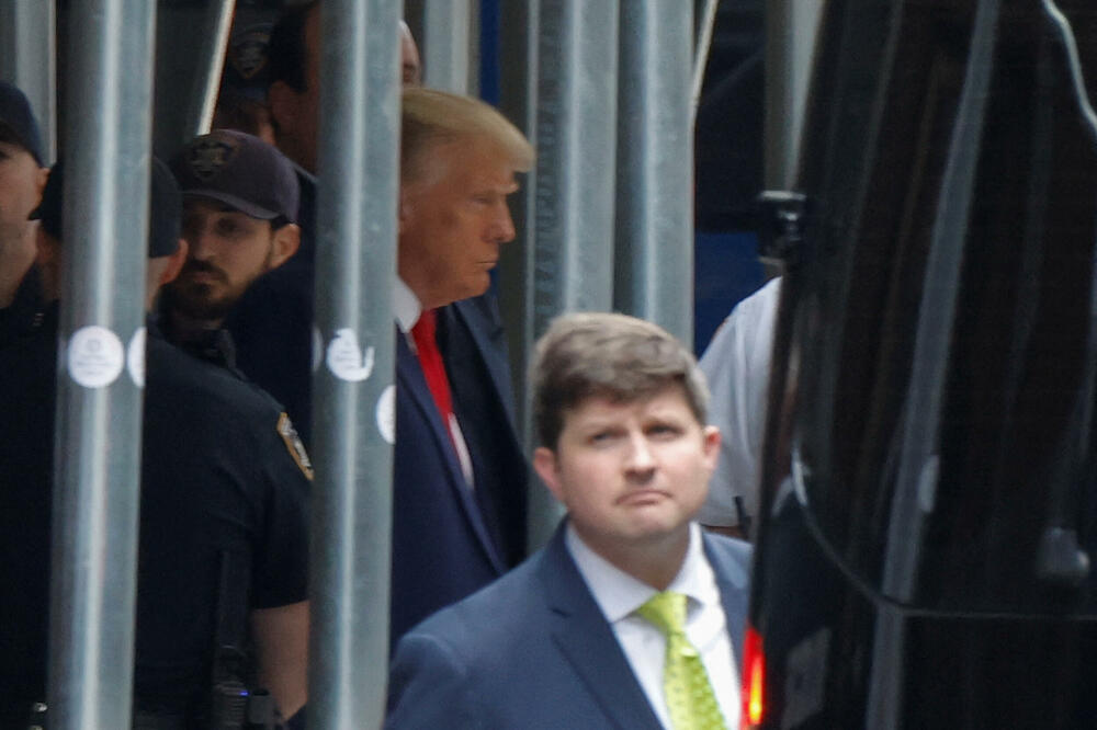 Tramp napušta sud, Foto: Reuters