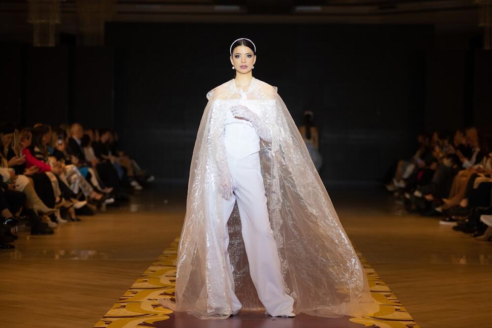 <p>U okviru prve večeri fešn vika koja je održana u utorak veče osam kreatora predstavilo je svoje kolekcije na 32. crnogorskoj nedjelji mode</p>  <p>Pogledajte kako su izgledala ta ostvarenja.</p>