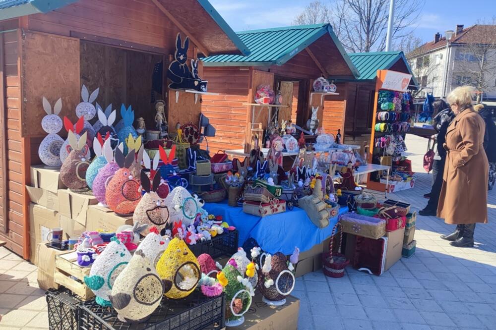 Bazar na Trgu slobode, Foto: Svetlana Mandić