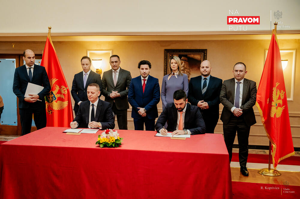 Sa potpisivanja dokumenta, Foto: Rade Koprivica/Vlada Crne Gore