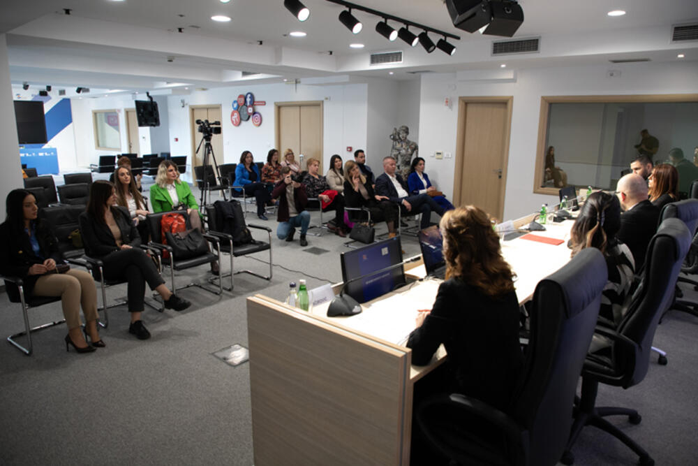 Sa potpisivanja Memoranduma o saradnji između centara za socijalni rad i Centra za romske inicijative (CRI)