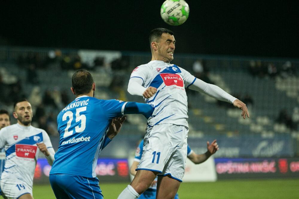 Korać nikada ne odustaje u želji da postigne gol, Foto: FK Jedinstvo