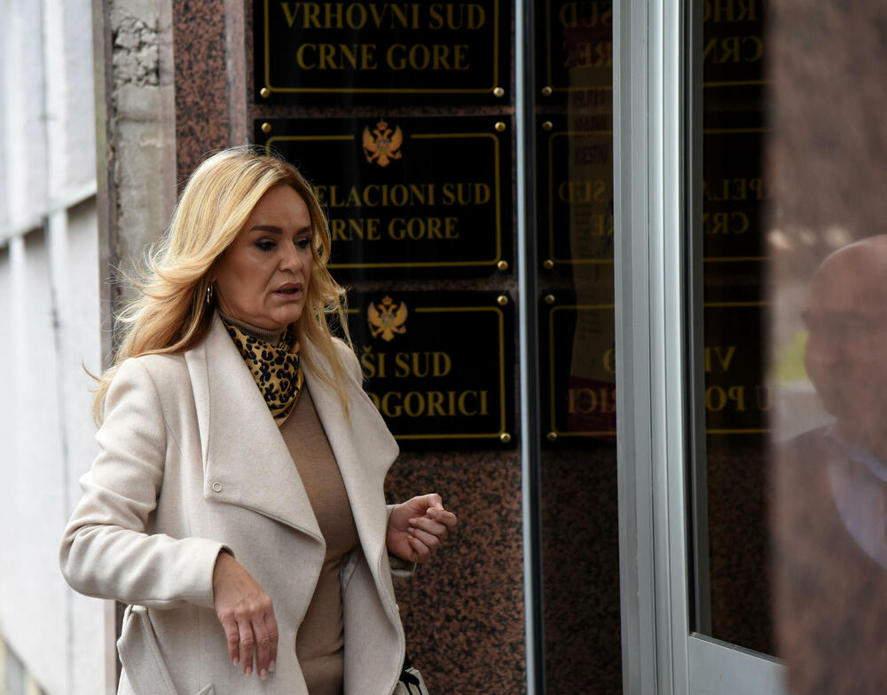 <p>Advokat Miroje Jovanović je danas na sudu rekao da ima podatke koje ne može javno da saopšti, čak ni ukoliko bi se javnost isključila sa suđenja</p>