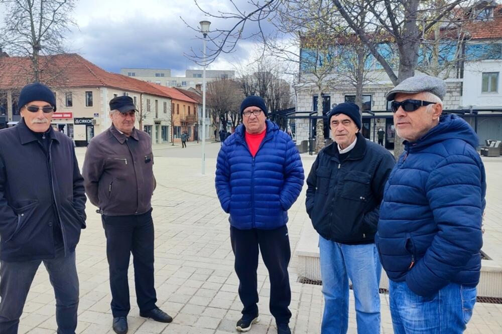 Jedva preživljavaju: Penzioneri danas u Nikšiću, Foto: Svetlana Mandić