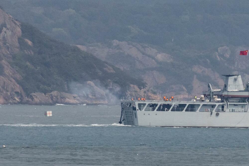 Pablja kineskog vojnog broda u toku vježbi, Foto: Reuters