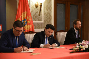 Vlada potpisala memorandum sa EPCG i Chayton Capitalom; Abazović:...