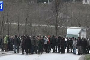 Građani blokirali put Berane - Plav na pola sata zbog sječe šuma:...
