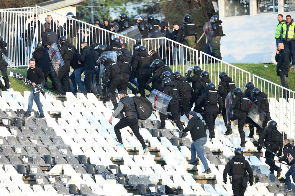 Žestok sukob "grobara" i Žandarmerije, Foto: Beta