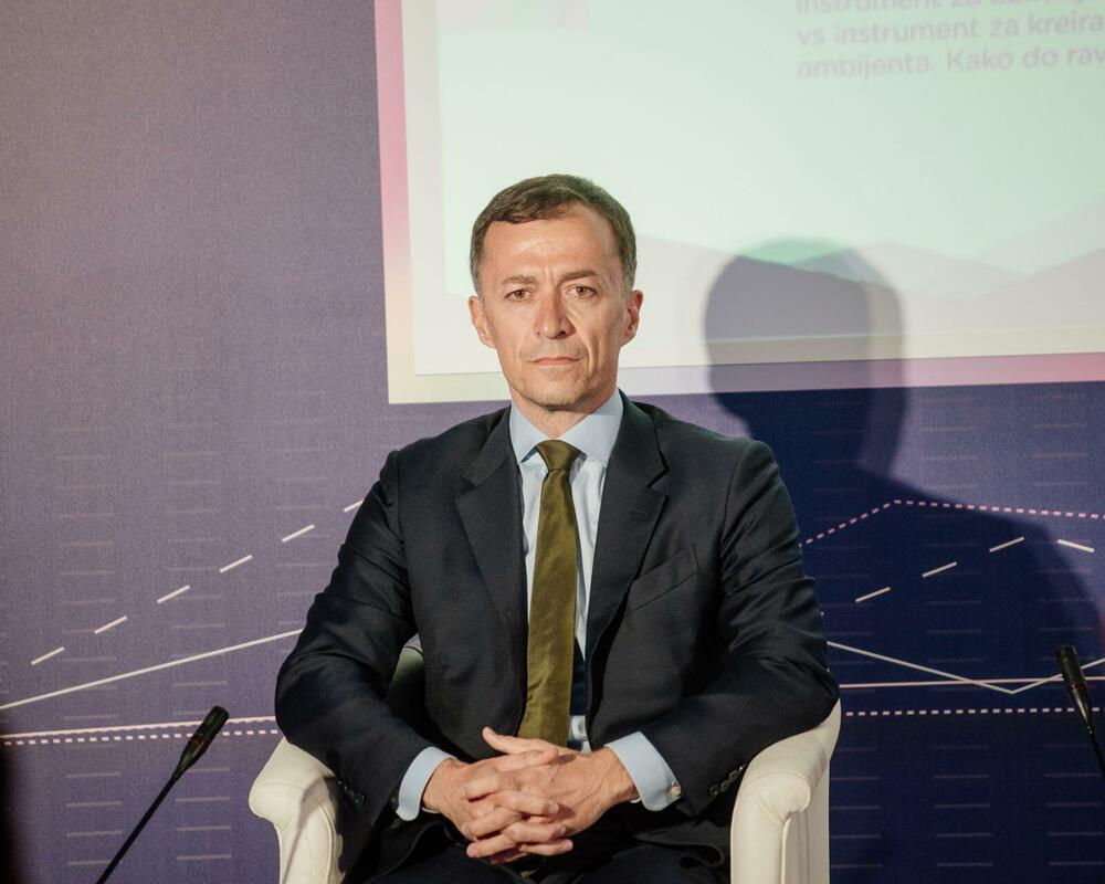 Profesor Fakulteta za međunarodnu ekonomiju, finansije i biznis Milorad Katnić