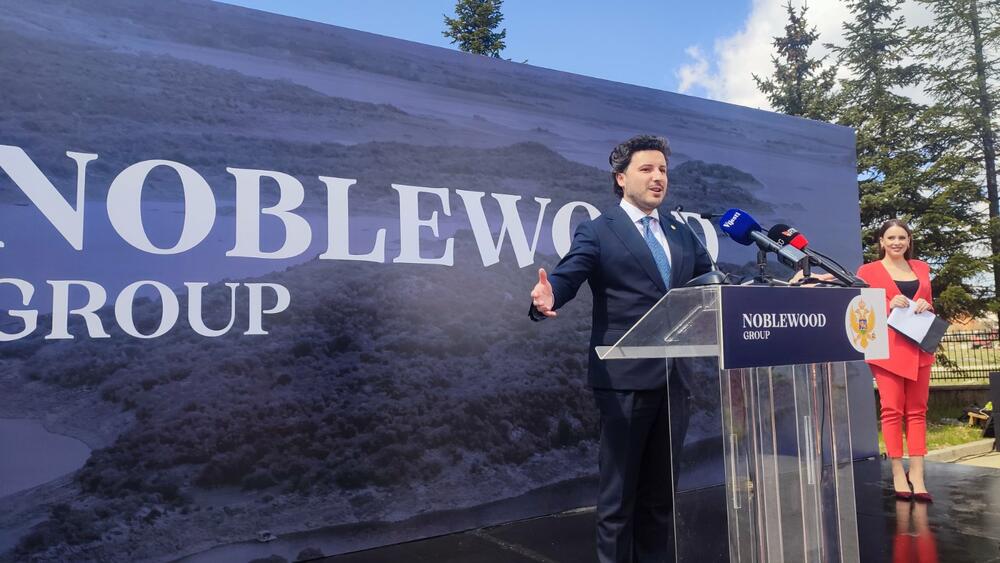 <p>"Ovo je podsticaj da i dalje nastavimo da kreiramo jedan ovakav ambijent u industrijskim zonama Nikšića, uvjeren sam da će ovakvih investicija biti još", poručio je Kovačević</p>