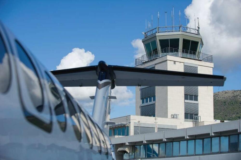 ACG: Avio-saobraćaj u Tivtu bio privremeno obustavljen zbog...