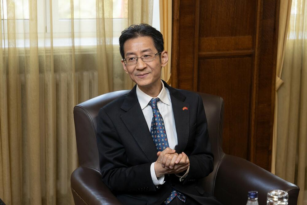 <p>Klarić je upoznao ambasadora, kako se navodi, sa inovativnim projektima realizovanim tokom njegovog mandata, čiji je značaj prepoznat u relevantnim izvještajima, a koji su crnogorski parlament pozicionirali kao najtransparentniji u regionu</p>