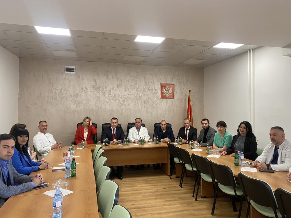 Ministarstvo zdravlja dodijelilo digitalni mamograf KBC Berane