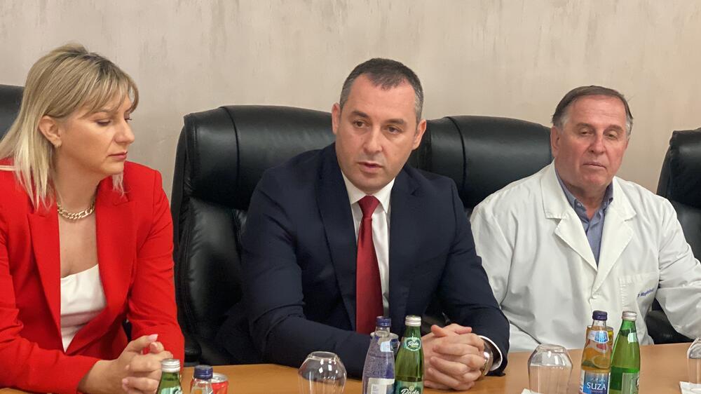 Ministarstvo zdravlja dodijelilo digitalni mamograf KBC Berane