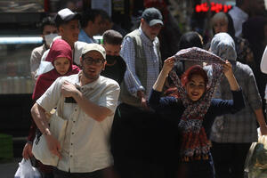 Iran najavio sudske kazne za one koji podstiču skidanje hidžaba