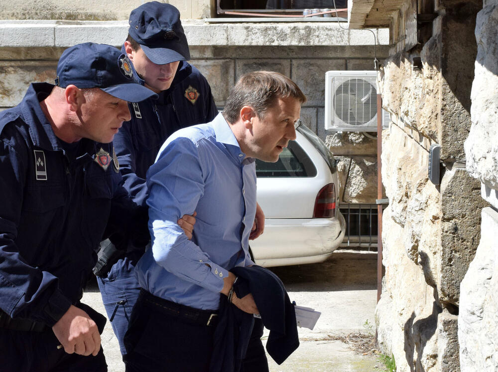 Privođenje Rađenovića krajem marta 2017. godine (arhiva)