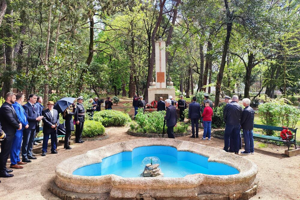 Komemorativni skup kod spomenika u Velikom gradskom parku, Foto: Siniša Luković