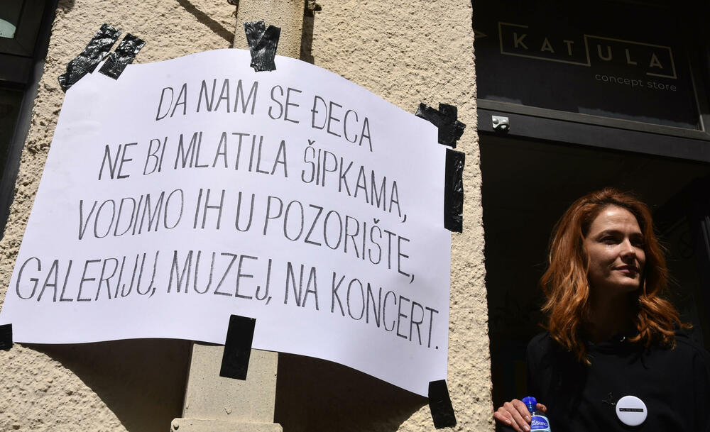 <p>"Rješenjem ovog problema ćete demonstrirati sposobnost da rješavate nastale probleme i da ne može samovolja pojedinaca iz Sindikata kulture ili bilo koje organizacije da bude jača od čitave Vlade Crne Gore", poručio je Pejović</p>