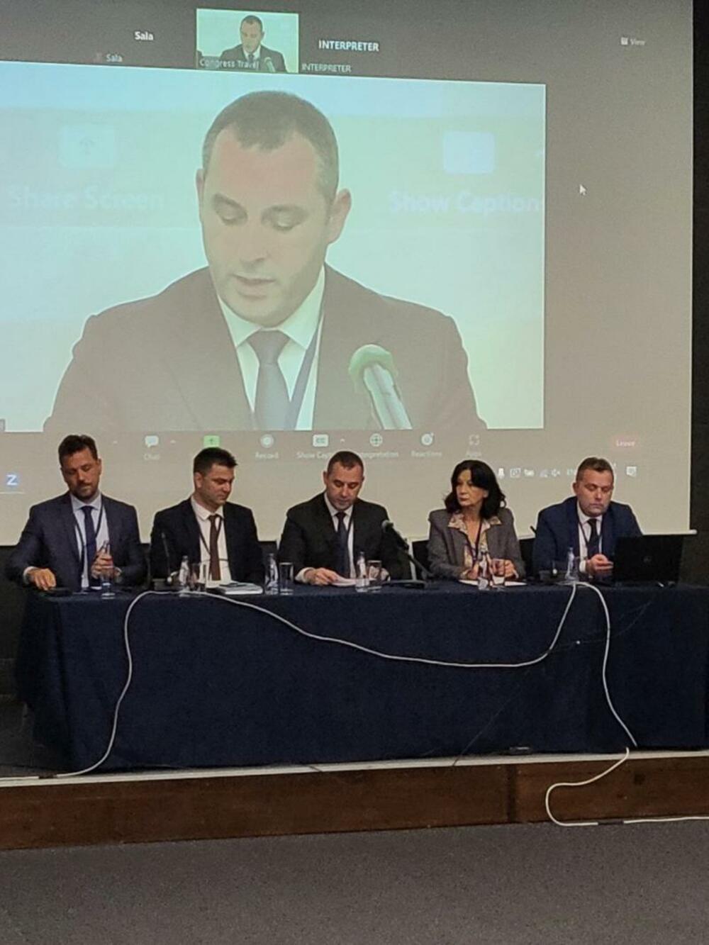 Šćekić na konferenciji