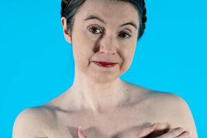 Univerzitetska profesorka sa Kembridža protestuje naga:"Iza svake...