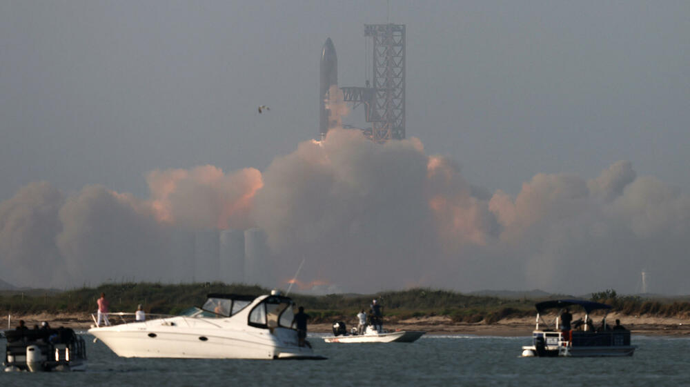 <p>Raketa je lansirana na prvi probni let bez posade sa poligona u Teksasu</p>