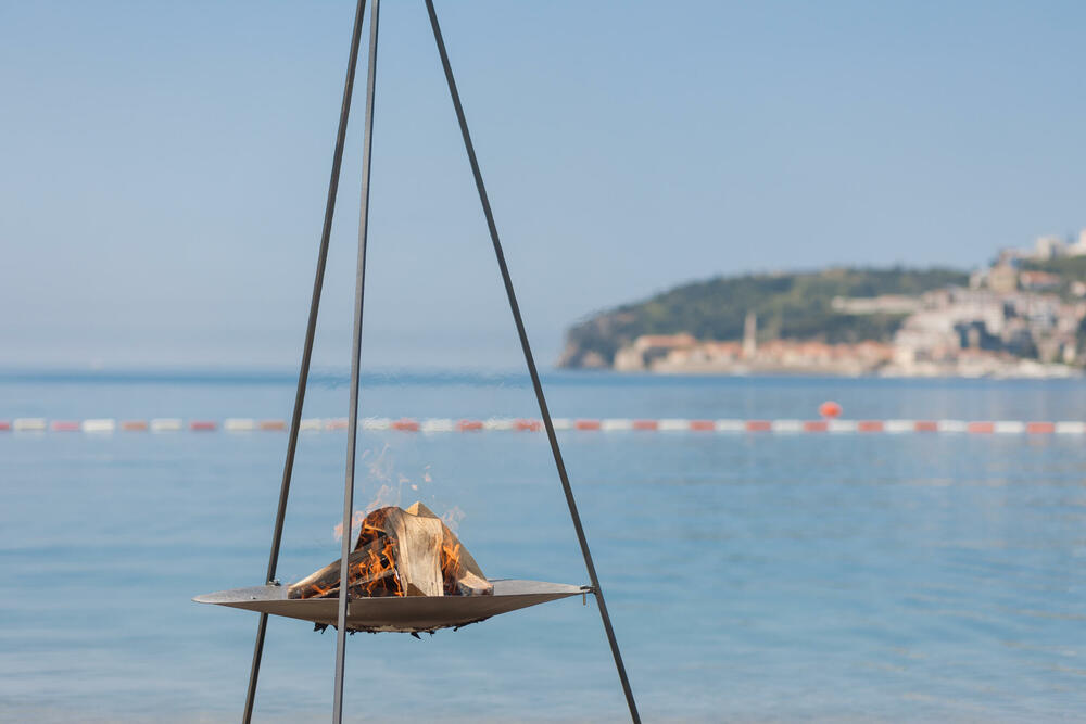 <p>Započnite ljetnju sezonu sa porodicom i prijateljima uz, već tradicionalan, prvomajski roštilj na Dukley plaži.</p>