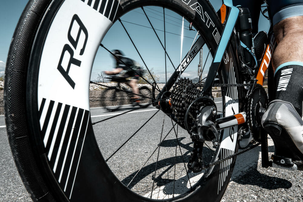 <p>Podgorica će i ove godine biti domacin sportskog događaja pod nazivom No Limits Triathlon, koji će okupiti preko <strong>180 takmičara iz preko 20 zemalja širom svijeta</strong>. Organizatori najavljuju da uloženi napori, kao i višemjesečni rad i trud garantuju da će ovogodišnji triatlon nadmašiti sva očekivanja i da će biti nezaboravan sportski događaj koji će da zabavi sve posjetioce.</p>