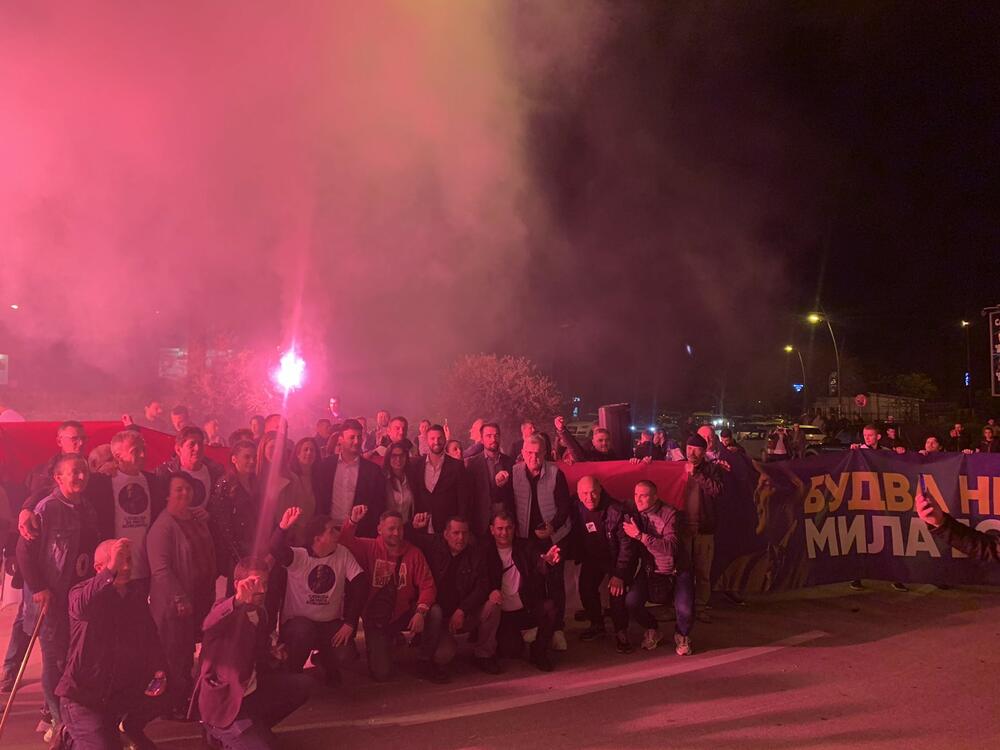 Protest podrške Milu Božoviću, Budva, Milo Božović