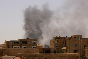 Sukobi vojske i paravojnih formacija u Sudanu: Eksplozije i...
