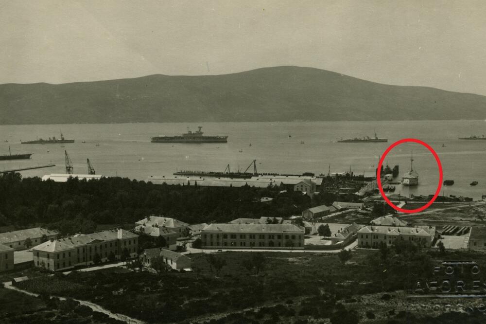 Hulk “Tivat” u Arsenalu početkom dvadesetih godina prošlog vijeka, Foto: Privatna arhiva